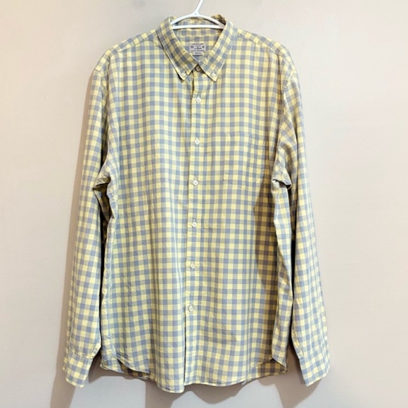 4/$45⚡️Button Down Long Sleeve Shirts Bundle- J. Crew, Tommy, & Guess - Picture 2 of 16